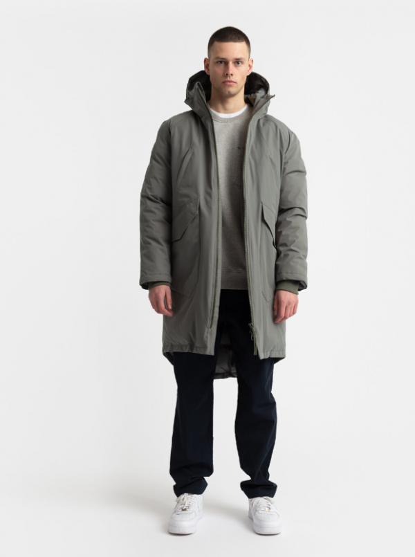 Jaket Parka dengan Detail Lengan Raglan